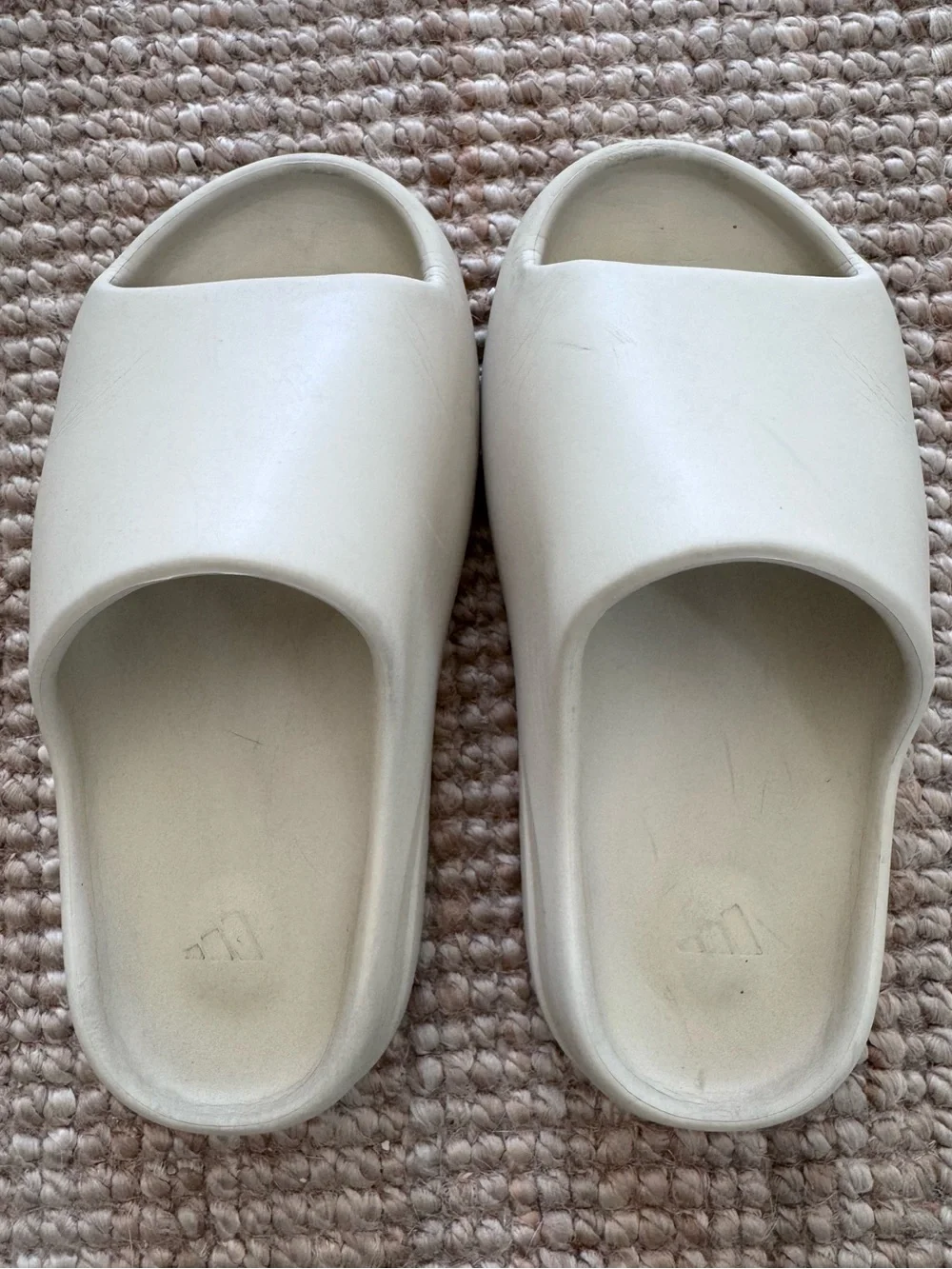Yeezy adidas slide